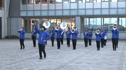 限られた1時間に情熱を込めて　マーチングで協調性磨き目指すは金賞　大館国際情報学院吹奏楽部18人の挑戦【秋田発】