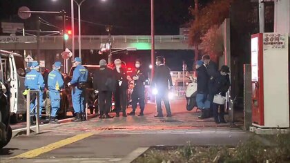 【凶器男が逃走中】「かなりの衝撃だった」78歳男性が“棒”で殴られ死亡　路上に大きな血だまり