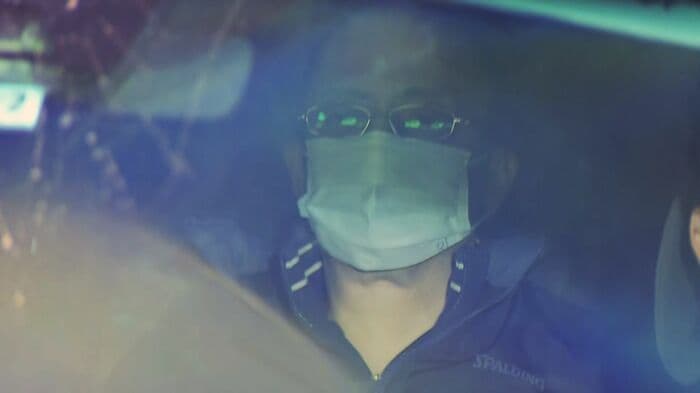 「息を潜めて行動しろ。深海魚のように人知れず、泳ぎ回れ」