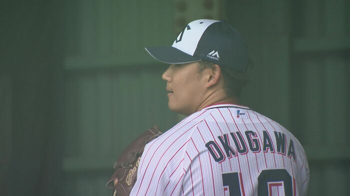 キャンプで投げ込む奥川恭伸投手