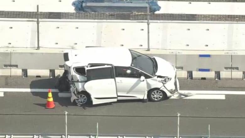 渋滞中の車列にトラック突っ込む…高速道路で5台が絡む玉突き事故 最初に追突された車の2人が骨折等の重傷｜FNNプライムオンライン