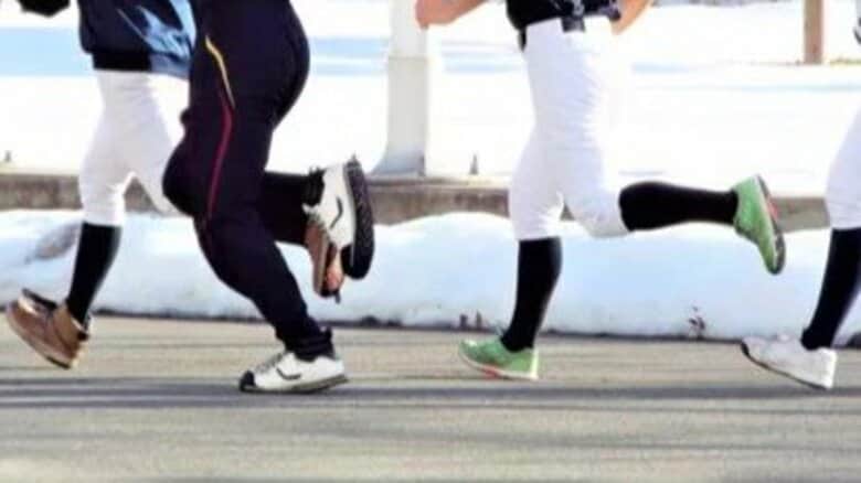 受験勉強で運動不足に…中高の1年生は特に注意 5月に多い「スポーツ外傷」 足首とふくらはぎを守る1日5分のストレッチ|FNNプライムオンライン