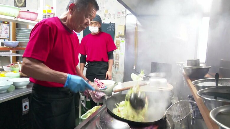 坂本さんも しばらくは厨房に立つ