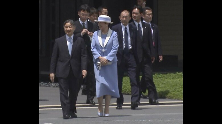 イギリス出発前に羽田空港で両陛下を護衛する側衛官や警察官ら