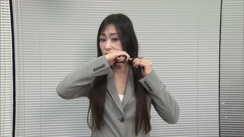 今回、記者が自ら、ヘアドネーションのため、髪の毛をカットしてみた