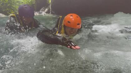 渓谷を満喫…爽快「シャワークライミング」がコロナ禍も人気　夏おすすめのアクティビティ【長野発】