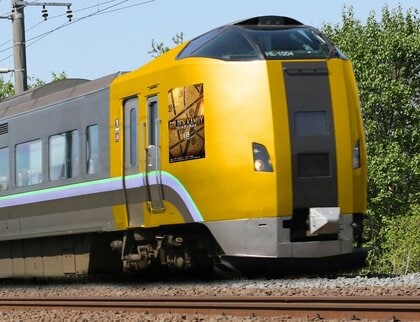 JR北海道が「ゴールデンカムイ」実写映画公開でタイアップ 「特急カムイ」をリアル”ゴールデンカムイ”に大変身＆道内各駅回りスタンプラリー開催