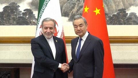 中国の王毅外相がイランのアラグチ外相と北京で会談　ホルムズ海峡“自由な航行”の早期回復求める