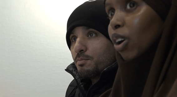 熱心に学ぶ生徒たち　その目に映るのは困難か、希望か