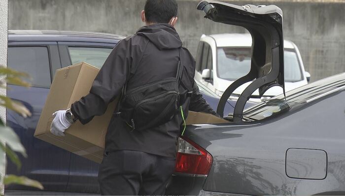 容疑者の自宅などを家宅捜索