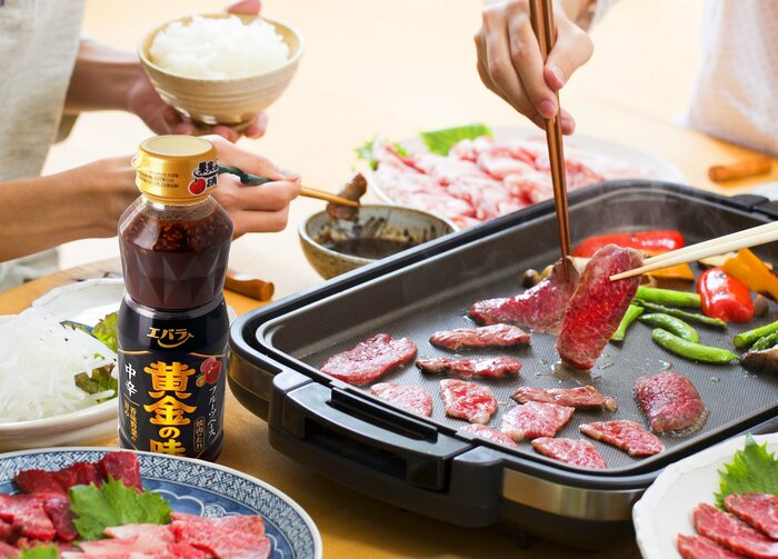 パッケージは「焼肉のたれ」をイメージ(提供:アース製薬)