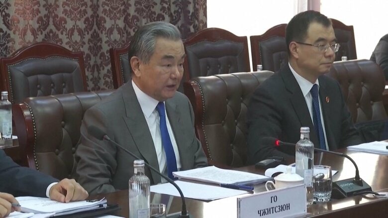 中国・王毅外相「日本の軍国主義の復活を決して許さない」名指しで日本批判｜FNNプライムオンライン