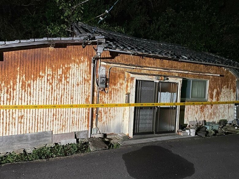 遺体は母親か　床下に死体遺棄の疑いで無職の男（57）逮捕　大分｜FNNプライムオンライン
