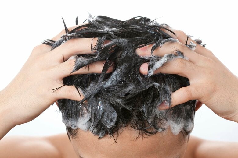 白髪ケアには“夜シャン”がオススメ