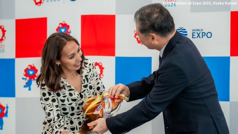 チリパビリオン鍵の引き渡し　Chile Pavilion at Expo 2025, Osaka Kansai