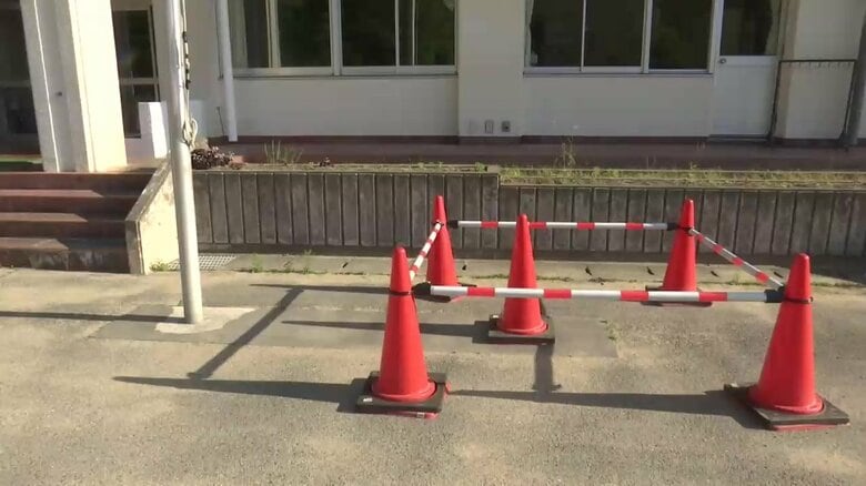 女性の頭に直撃した掲揚ポールがあった場所