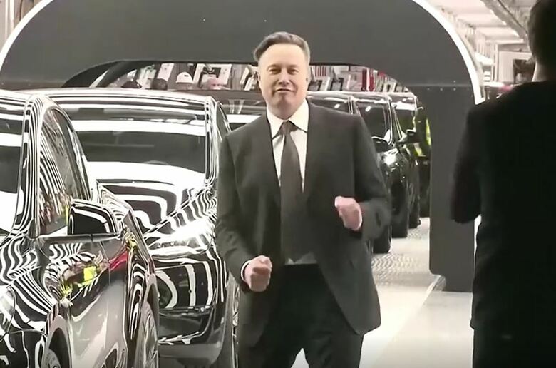 「プレゼンスが重要」と主張するイーロン・マスクCEO