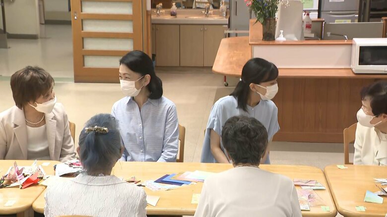 原爆養護ホームで被爆者と交流された　8月11日