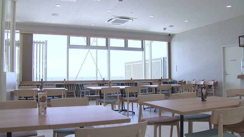 室内からも大村湾が見渡せる