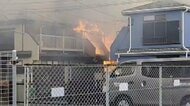 住宅7棟が全焼する火事　男性1人が搬送　神奈川・相模原市