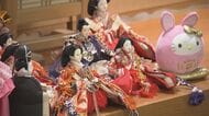 約4000体に感謝込め…家庭で大切にされてきた人形やぬいぐるみ等の供養祭 訪れた人が焼香し手を合わせる