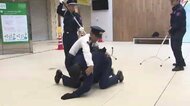 「60～70代が中心」高齢化する警備の現場　刃物持った不審者への対応訓練　図書館刺傷事件を教訓に　福岡