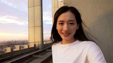 綾瀬はるかが語りかける…地上150mの“自撮り”映像 「芸能界にいなかったら」パティシエに?