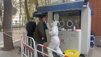 中国で新規感染者が過去最多の3万人超え