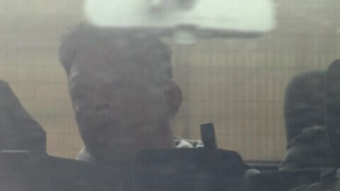 【独自】ハイエースなど車2台窃盗か…男2人を逮捕　車解体拠点を家宅捜索　関東で30台車盗み海外に輸出の可能性も 警視庁