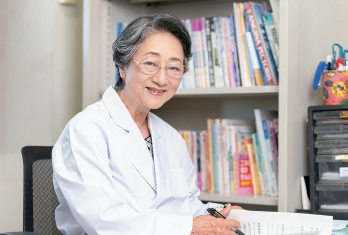 現役内科医の天野惠子さん(撮影/岡田ナツ子)