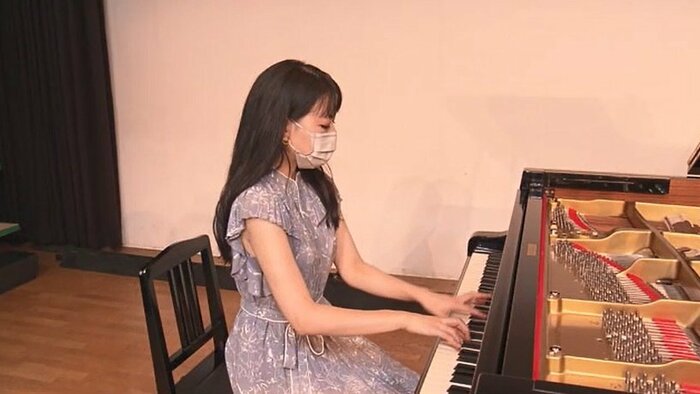 ピアニストの鈴木絢子さん