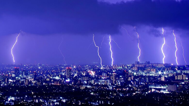 夏の危険 雷から命を守ろう！ 雷鳴を聞く前に避難を 「雷ナウキャスト」の活用と避難方法 日本気象協会｜FNNプライムオンライン