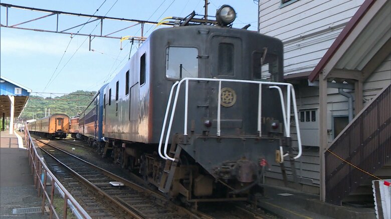 期間限定で運行した旧型客車(2023年6月)