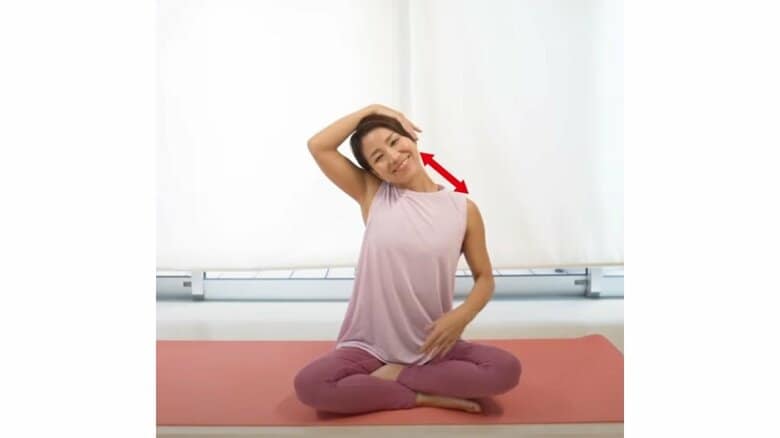 首横ストレッチ：肩こり・頭痛の解消、顔痩せの効果が期待できる