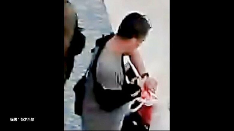 時間を確認する益田和彦容疑者（48）