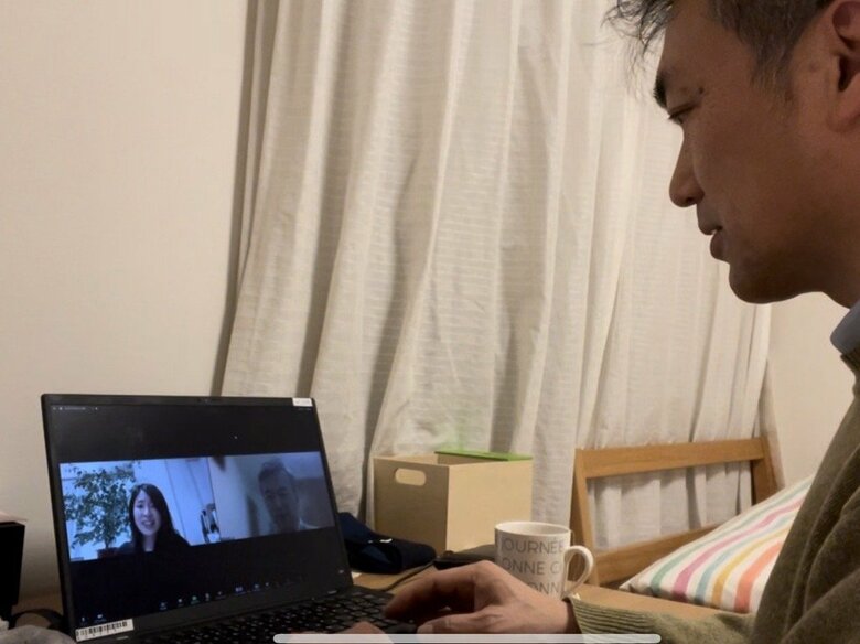 土井支局長に話を聞く奥寺アナ