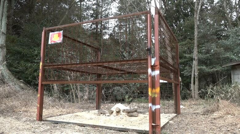 ゴルフ場内に設置されている檻