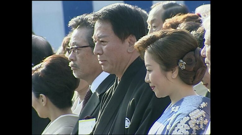 杉良太郎さんと妻・伍代夏子さん