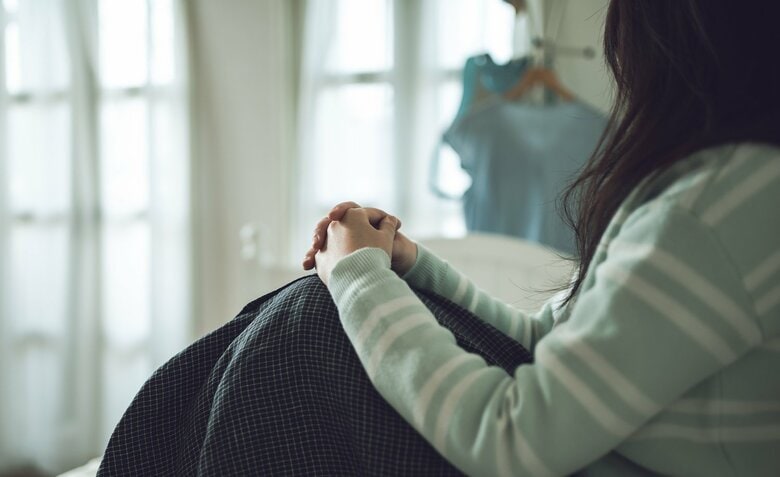 症状が深刻な場合は児童・思春期病棟に入院することも（画像：イメージ）