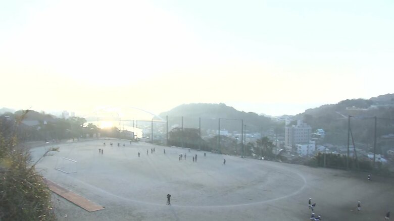 グラウンドは他の部と一緒に使い、内野ほどの広さで練習する