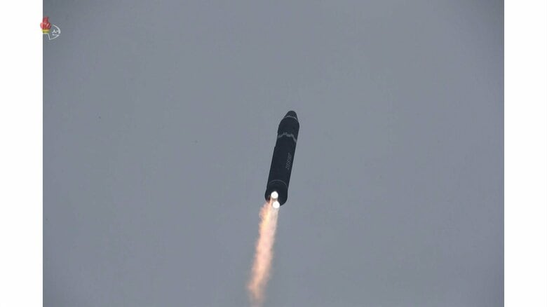 「火星15」型の発射訓練（朝鮮中央テレビ・2月19日放送）