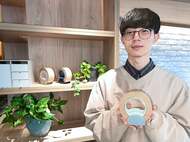 家庭で梱包用テープを使うときの不満点をリサーチ。自立してきれいに保管ができるクラフトテープ専用カッター「スタンドカット」