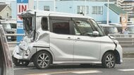 「車2台と4トントラックの事故」と通報…国道で3台が絡む事故 軽の後部座席にいた70代女性が心肺停止