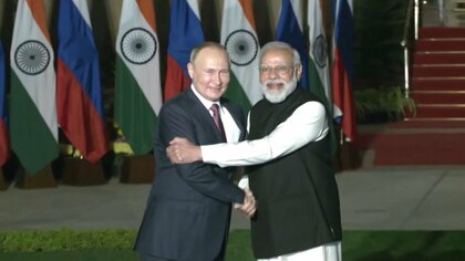 ロシア･インド首脳会談　10年間の軍事技術協力で合意