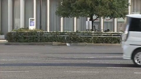 「数名が車から出られない」軽自動車とトラックが衝突　軽自動車の男女5人を病院搬送　トラック運転の66歳男を逮捕　神戸市