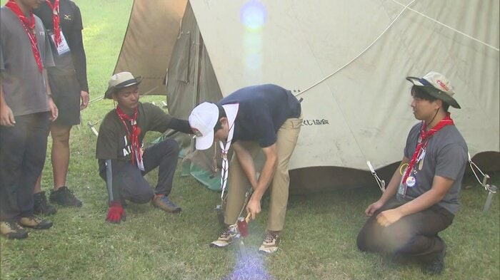 テントの設営にご参加