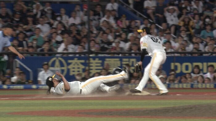 ソフトバンク守護神・オスナのスライディングタッチ