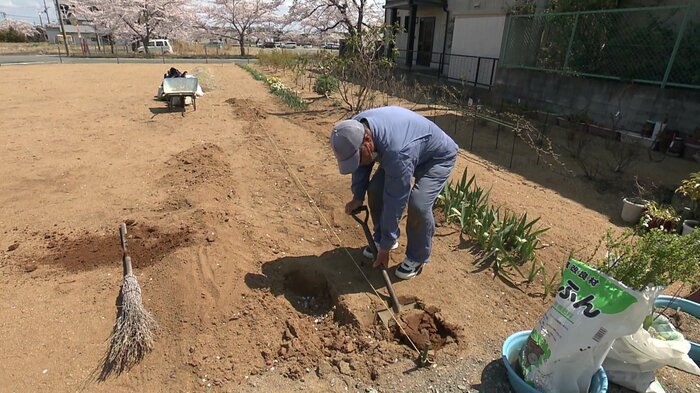 故郷へ戻った但野さんの新たなスタート 自宅跡地で花の栽培