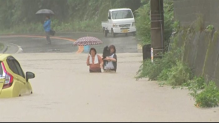 熊本で13人が行方不明 大雨特別警報発表