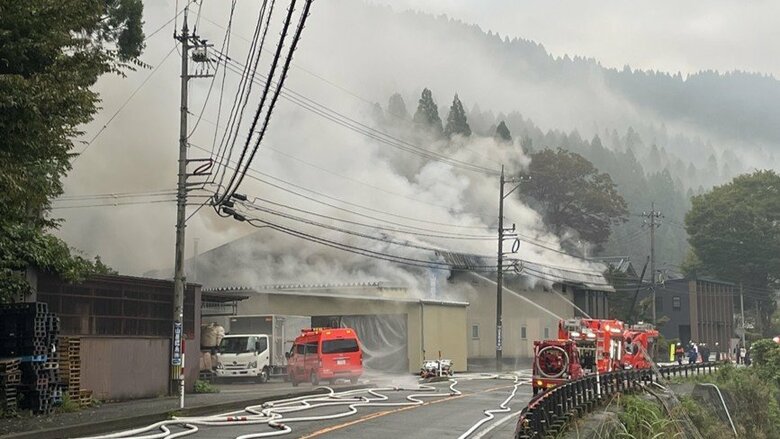 【火事】福井市薬師町の撚糸工場で大規模火災　158号の一部区間で通行止め　周辺で停電が発生｜FNNプライムオンライン